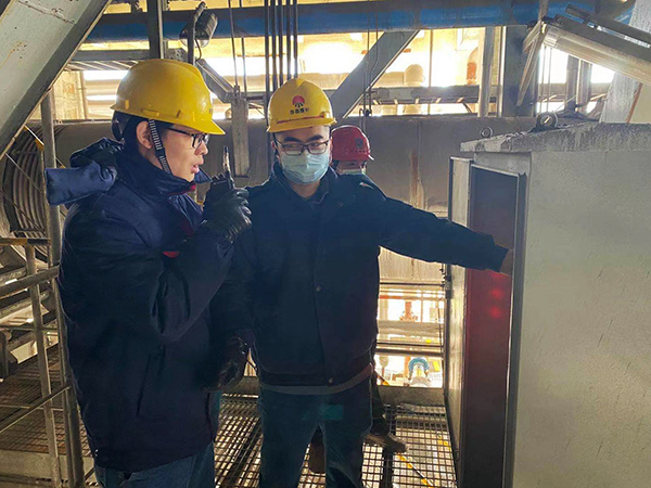 1610445167146405.jpeg 4號(hào)鍋爐現(xiàn)場(chǎng)點(diǎn)火.jpg