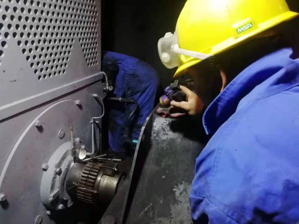 1646879629272864.jpeg 周六,磨煤機(jī)搶修立新功.jpg