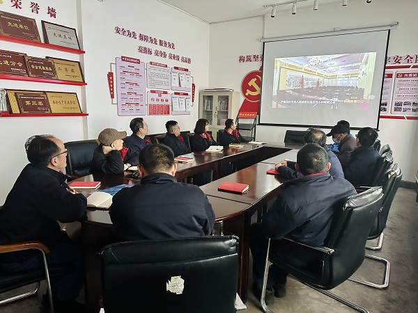 1673913898851668.jpeg 觀看專題片.jpg