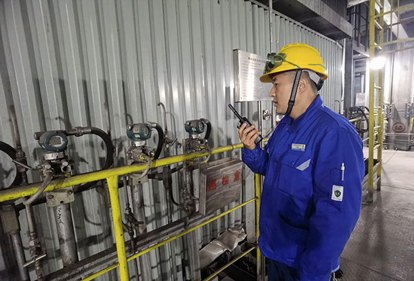 1714872245164565.jpeg 2024年5月4日 青工丁高高進行點火前的確認準備工作.jpg