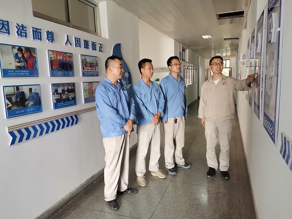 5月，計控電儀部組織委員譚珩給黨員講課 (1).jpg