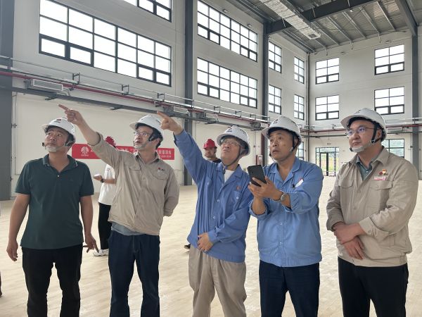 7.10公司領(lǐng)導(dǎo)深入施工現(xiàn)場、職工餐廳督導(dǎo)檢查附圖   1.jpg