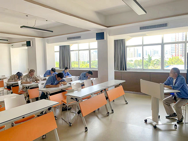 8月20日下午兩點在辦公樓六樓進行考試。  600.jpg