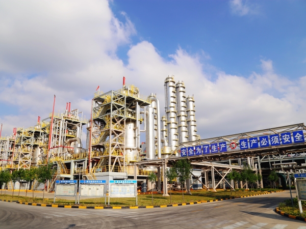 1732178968644601.jpeg 乙二醇合成裝置現(xiàn)場.jpg