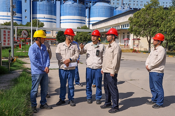 作風(fēng)提升 | 深入罐區(qū)抓安全，走進(jìn)子公司促發(fā)展