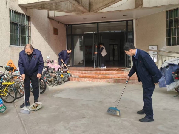 261742973102162671.jpg 3月24日,開展義務(wù)勞動.jpg