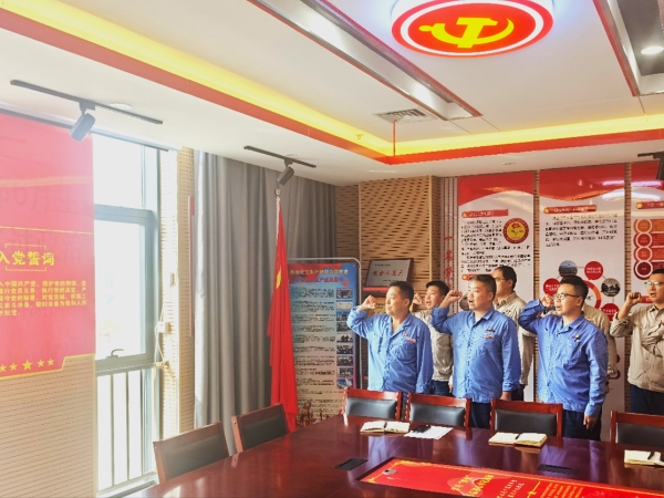 191750321017115577.jpg 6.19 重溫誓言憶初心 書(shū)香礪行擔(dān)使命 附圖1.jpg