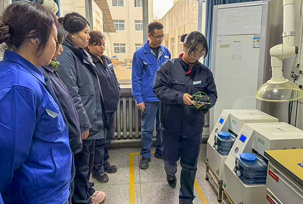 2025.11.5聚焦設(shè)備安全 實(shí)操?gòu)?qiáng)規(guī)范3jpg.jpg