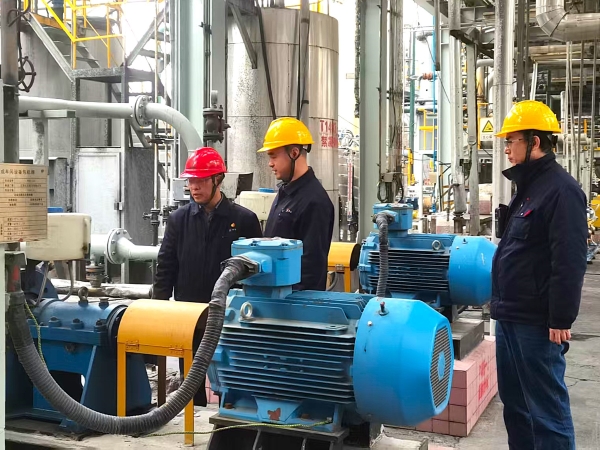 251764053506562110.jpg 11月21日,公司領(lǐng)導深入氣化車間調(diào)研2.jpg